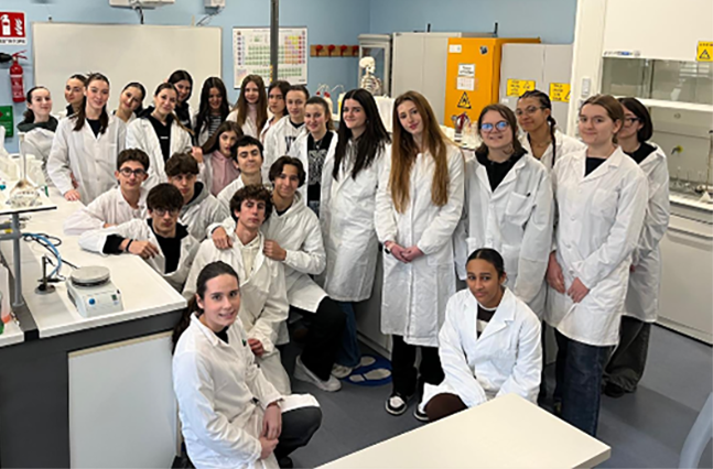 "Studiare in inglese? Stimolante!": il racconto del successo IGCSE della 3CS